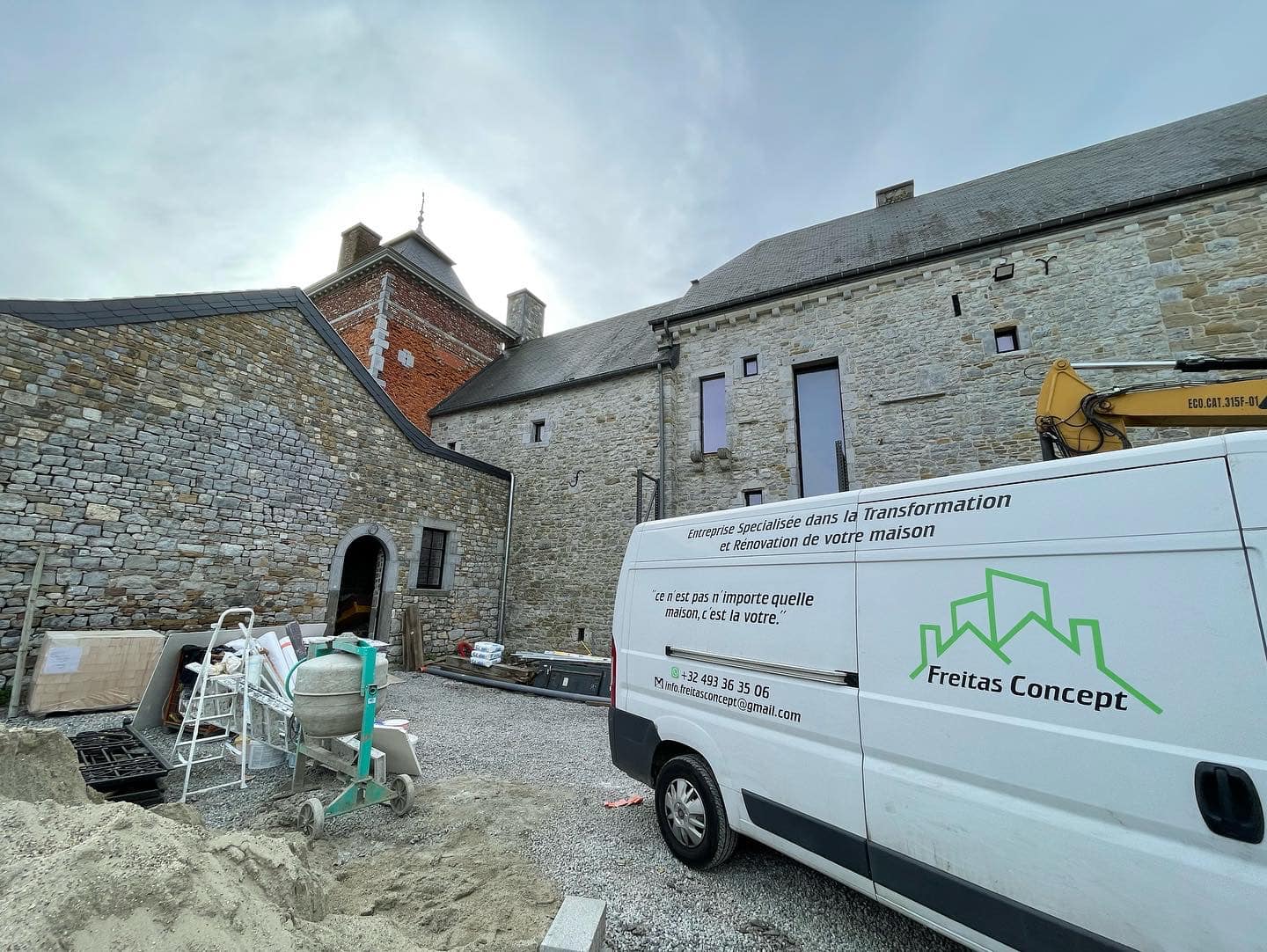 Slide 1 - Freitas concept background